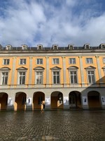 Ausstellung "What Is Europe To You" im Arkadenhof der Universität Bonn